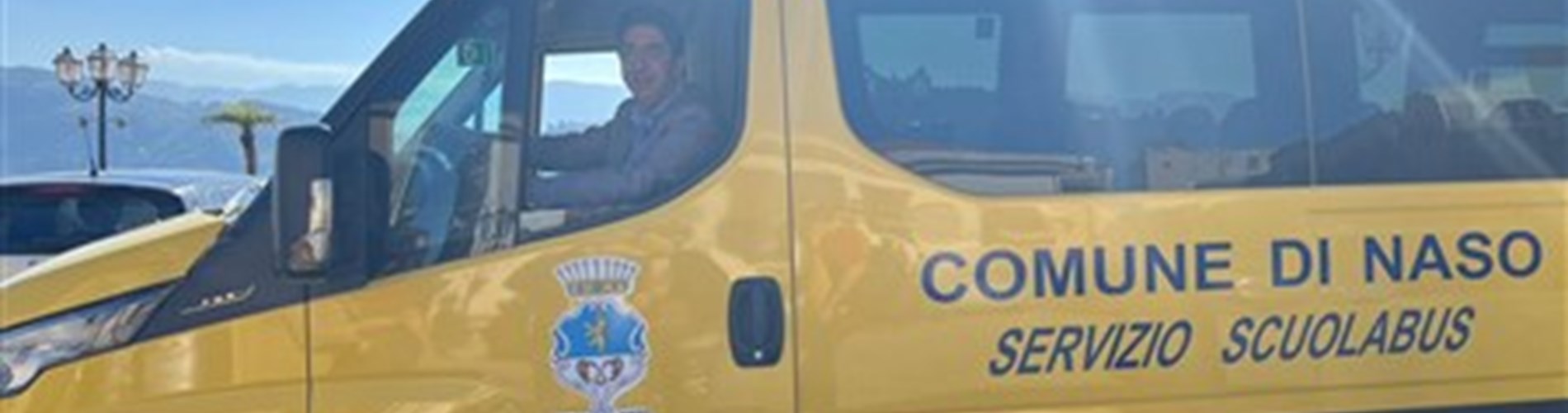 Consegnato il nuovo scuolabus